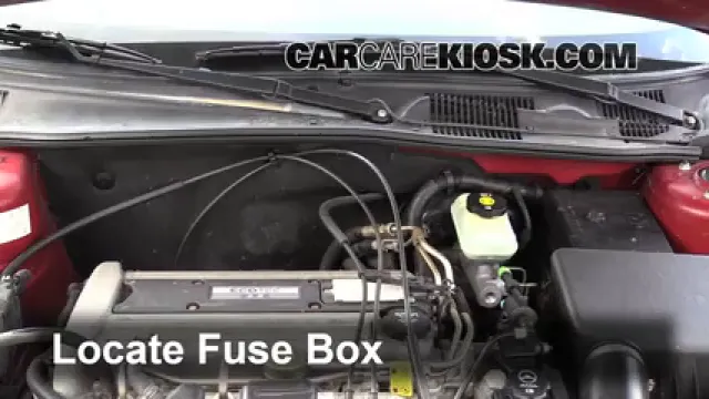 2004 Chevrolet Classic 2.2L 4 Cyl. Fuse (Engine) Replace